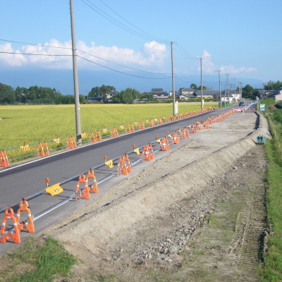 真野原拡幅道路改良工事